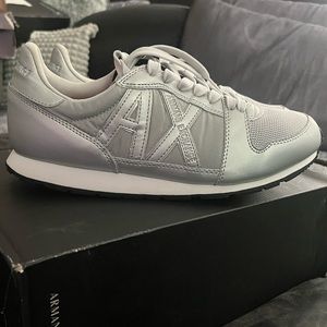 A/X ARMANI EXCHANGE (WORN ONCE!!!!)